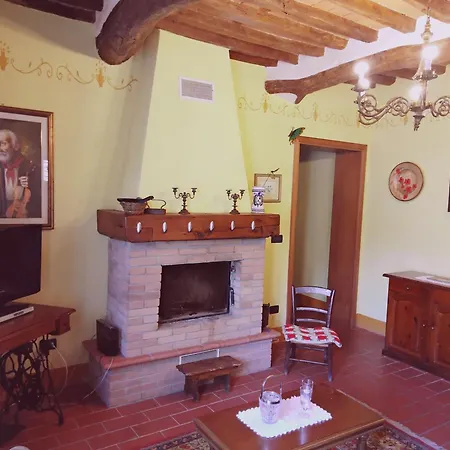 Casale Delle Camelie Capannori