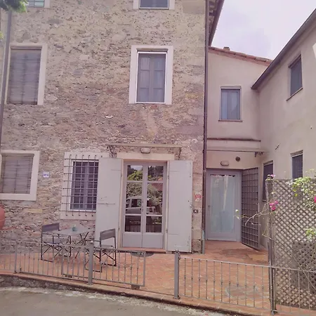 Casale Delle Camelie Villa